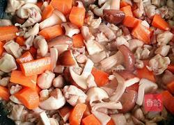 鸡腿肉焖饭的做法图解6