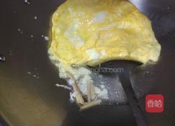 蒜苗扇贝炒鸡蛋的做法图解4