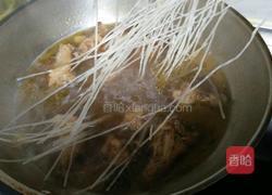鸡肉炖粉条的做法图解11