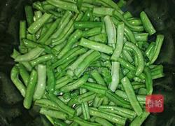 豆角卤面的做法图解2