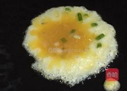 银鱼小煎饼的做法图解6