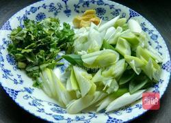 大葱炒羊肉的做法图解2