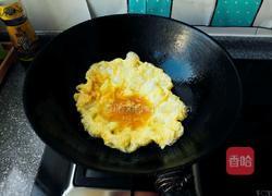 胡萝卜木耳炒鸡蛋的做法图解4