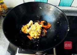 胡萝卜木耳炒鸡蛋的做法图解9