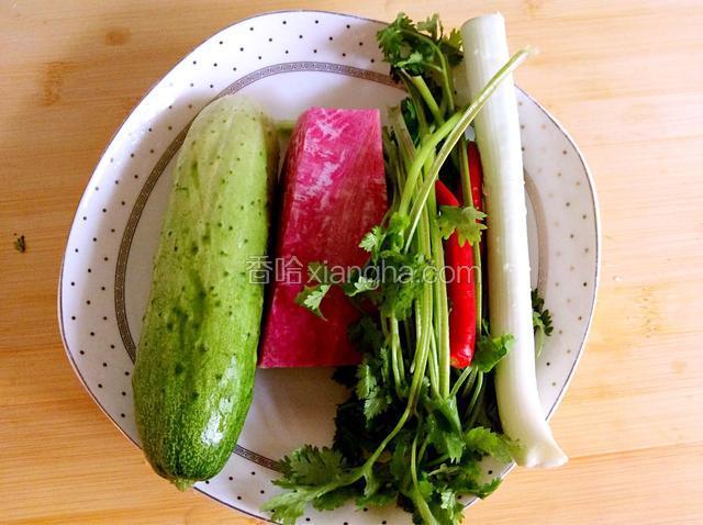青菜冲洗干净