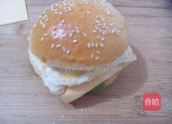 鸡蛋汉堡的做法图解7