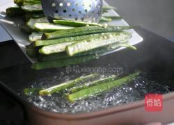 蒜蓉秋葵的做法图解2