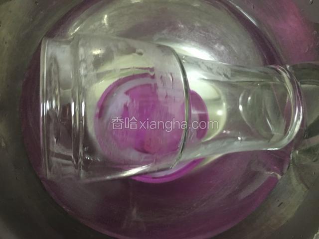 密封瓶子用开水消毒