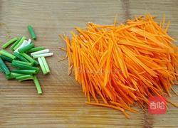 素炒胡萝卜的做法图解1