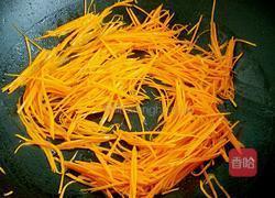 素炒胡萝卜的做法图解3