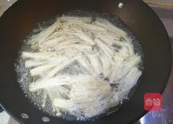 一品肥牛金针煲的做法图解5