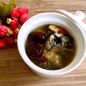 西洋参乌鸡汤