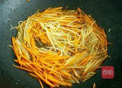 红萝卜土豆丝的做法图解5