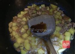 土豆焖肉的做法图解11