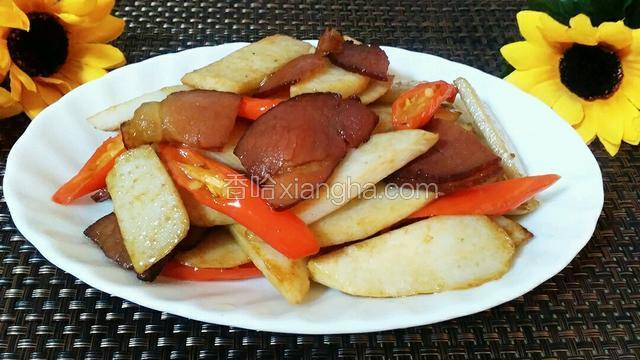 腊肉炒老芋头