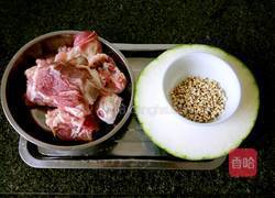 猪骨冬瓜汤的做法图解1