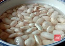 白芸豆蛋黄月饼的做法图解2