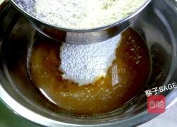 白芸豆蛋黄月饼的做法图解11