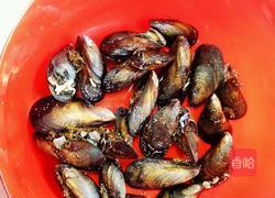 白灼小海虹的做法图解1