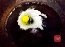 溏心鸡蛋的做法图解1