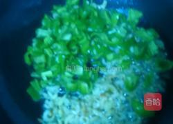 青椒炒虾米的做法图解5