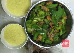 杂烩炒青椒的做法图解5