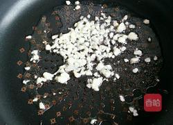 香肠炒豆腐的做法图解3