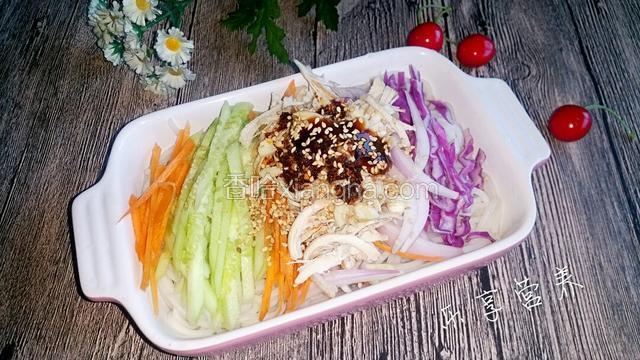 麻辣鸡丝凉面