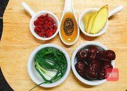 红枣枸杞鸽子汤的做法图解3