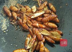 香酥蚕蛹的做法图解9