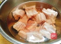 排骨烧毛豆的做法图解1