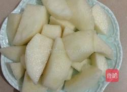 银耳雪梨红枣汤的做法图解3