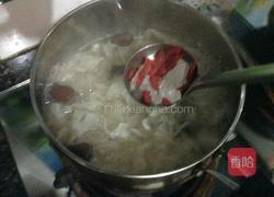 银耳雪梨红枣汤的做法图解5