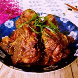 酱大骨头的做法[图]