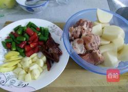 土豆排骨的做法图解2