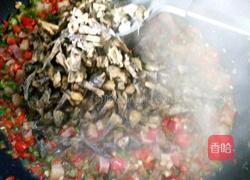 易门野生干巴菌炒饭的做法图解6