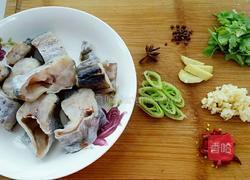 清炖鳕鱼的做法图解1