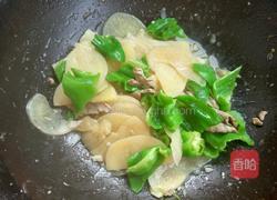 青椒土豆片炒肉的做法图解12