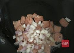 茄汁炒饭的做法图解3