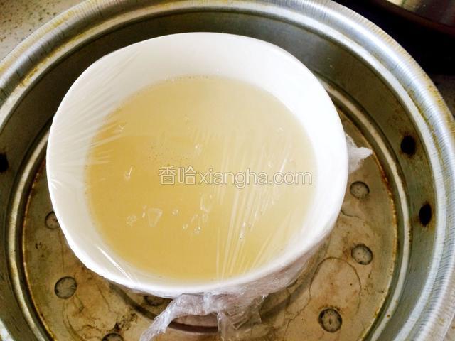 上锅蒸熟即可。