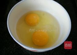 摊鸡蛋皮的做法图解1