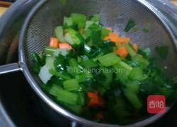 凉拌芹菜花生的做法图解7