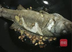 烤鲈鱼的做法图解4