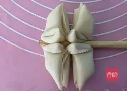 Illustration of how to make lotus steamed buns 7