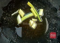 香菇土豆炖鸡肉的做法图解3