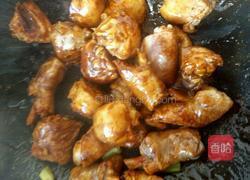 香菇土豆炖鸡肉的做法图解4