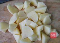 土豆香肠焖饭的做法图解1