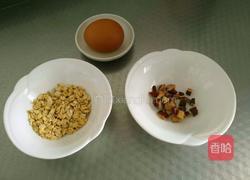 燕麦鸡蛋粥的做法图解1