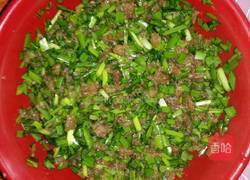 韭菜肉馅饺子的做法图解4