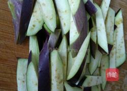 肉丝扒茄子的做法图解1